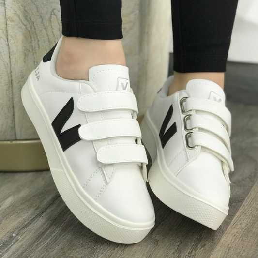 VEJA RECIFE LEATHER