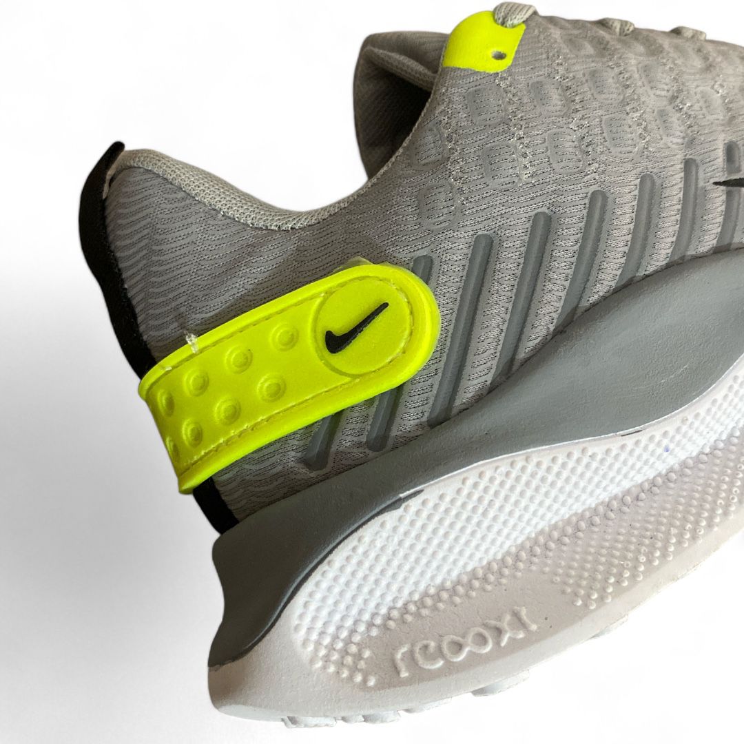NIKE REOOTS